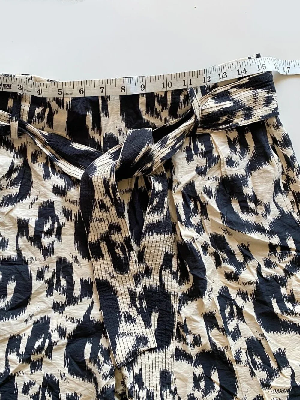 NWOT Zara Animal Print Paperbag Trousers Black Size L - Picture 4 of 10